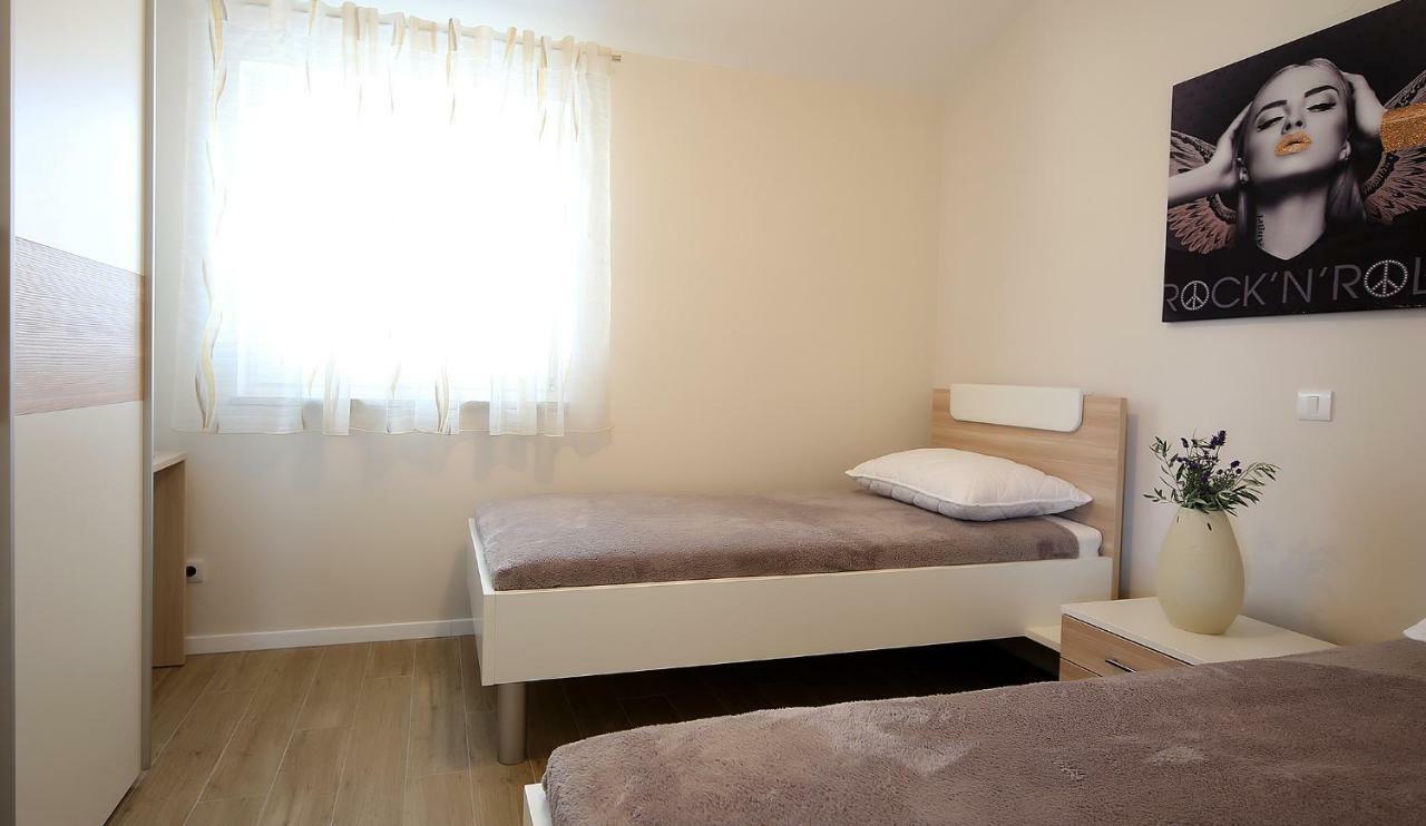 Apartment Porpo Malinska Eksteriør bilde